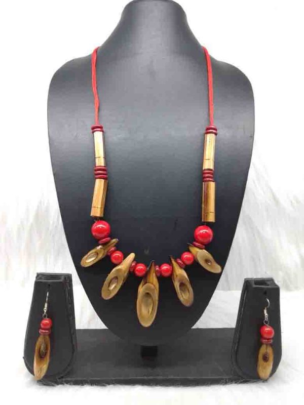 sippi-shaped-bamboo-jewellery-set-red