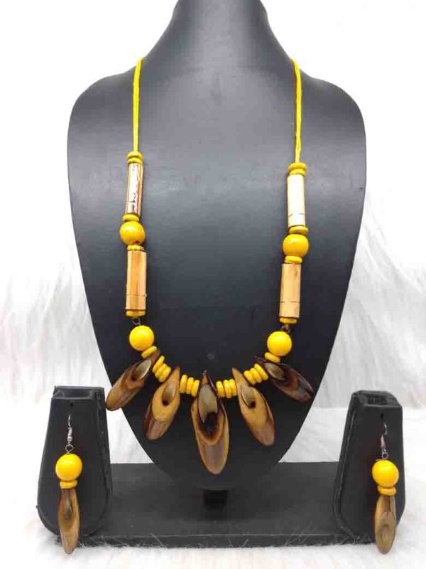 sippi-shped-bamboo-jewellery-set-yellow